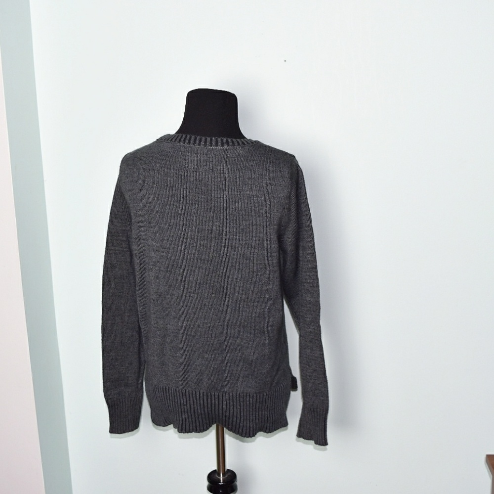 Super Cute Rustic Grey Colored Top - Picture 2 of 2